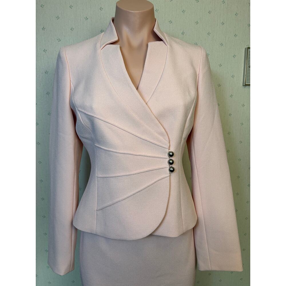 Tahari Blush Pink Tailored Skirt Suit 2P Career Office Business Professional - Picture 4 of 12
